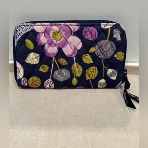 Vera Bradley wallet wristlet